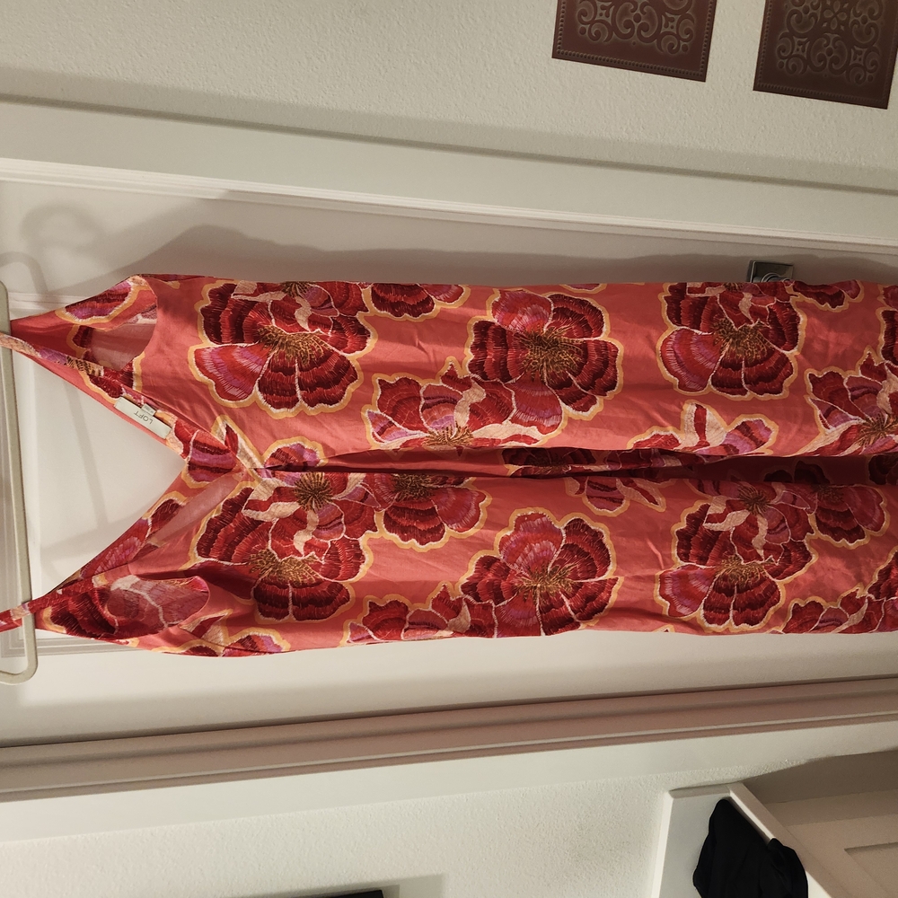 Floral Sleeveless Dress in Red and Pink